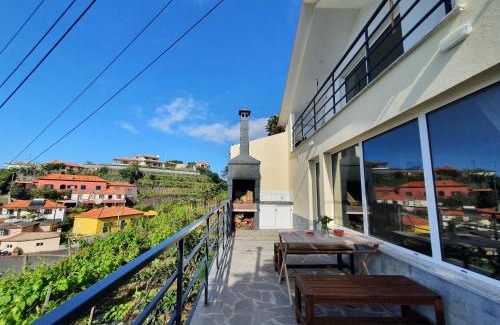 Ponta Delgada Haus | Casa das Feiteiras by AnaLodges