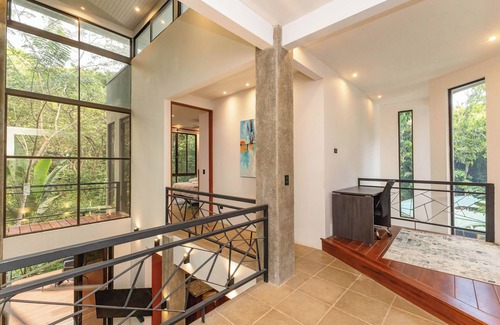 Valle Pura Vida Haus | Casa de Agua - 3-bedroom house in charming Manuel Antonio with WiFi, AC