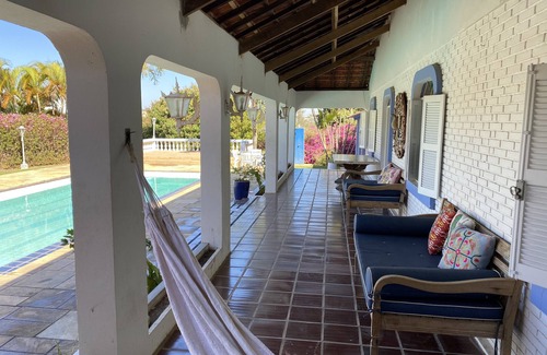 Valinhos Hütte | Casa de Campo com Ampla Área de Lazer, Piscina, Mini Campo e Quadra