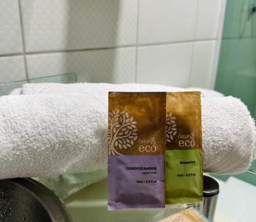 Alto Gasparinho Haus | Casa de campo com cachoeira no quintal