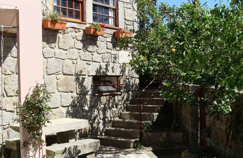 Carreco Villa | CASA DE FORNELOS - Entspannen Sie sich, genießen Sie den Komfort von zu Hause und genießen Sie die Natur!