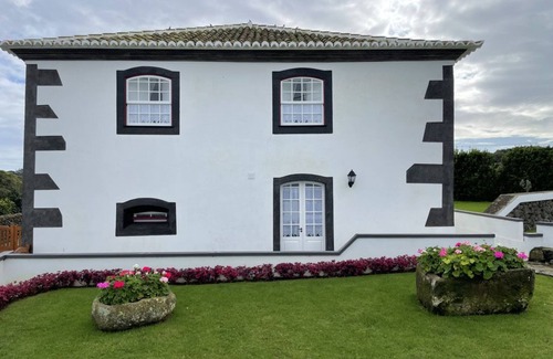 Praia da Vitoria Hütte | Casa do Avô José Alves (T3), Country House - Rural Tourism