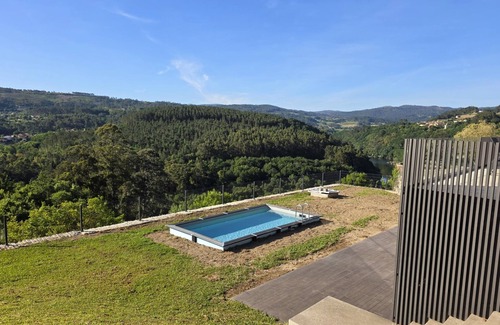 Vila Hütte | Casa do Barbeiro | Accommodation with River Views | Agro-tourism