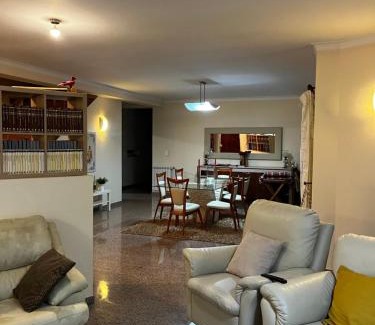 Resende Haus | Casa do Eirô