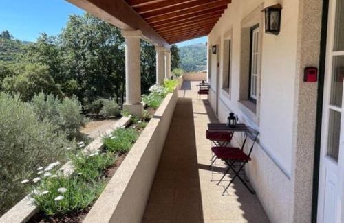 Cimbres Haus | Casa do Olival Three-Bedroom House