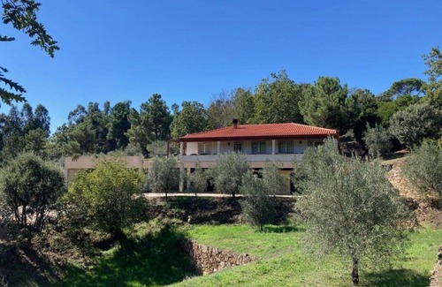 Cimbres Haus | Casa do Olival Three-Bedroom House