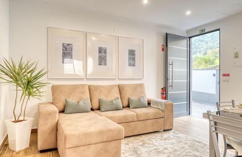 Faial Wohnung | Casa dos Anjos, a Home in Madeira
