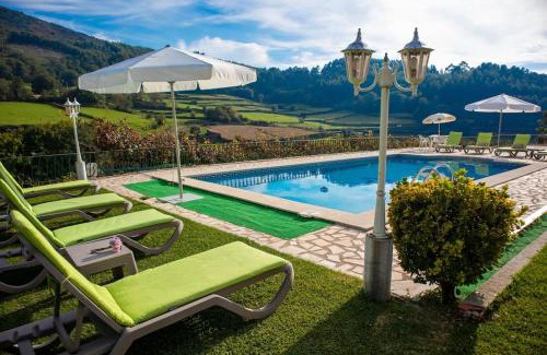 Bico Haus | Casa dos Leões- Aldeia dos 4 abades