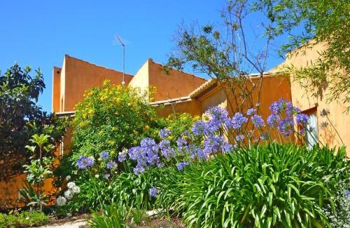 Barao de Sao Joao Wohnung | Casa dos Sonhos, private terrace, quiet location, walking to village, ecological pool, pets considered, nature friendly