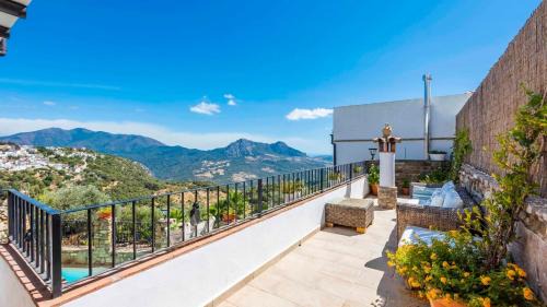 Gaucin Haus | Casa El Imperio Gaucín by Ruralidays