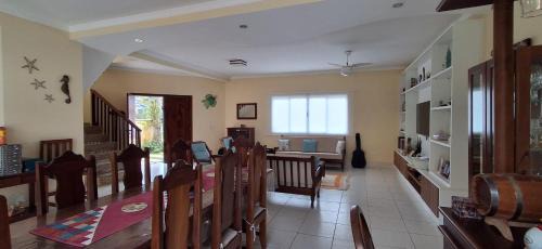 Horto Haus | Casa em Condomínio com Piscina e Lago em UBATUBA