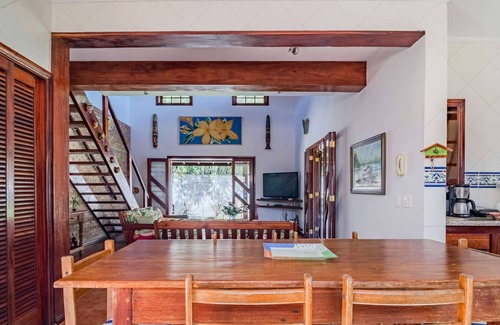 Horto Haus | Casa em Ubatuba com área gourmet e acesso ao rio