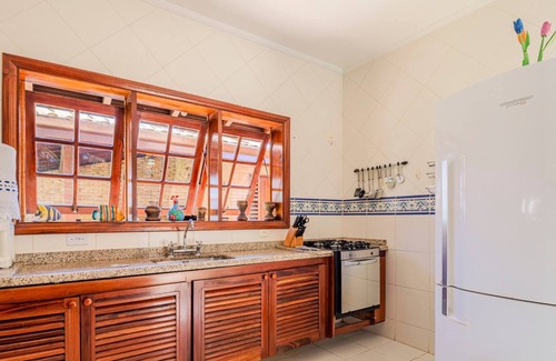 Horto Haus | Casa em Ubatuba com área gourmet e acesso ao rio