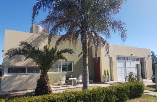 San Nicolas de los Arroyos Haus | Casa en Club de Campo. Parque y Pileta.