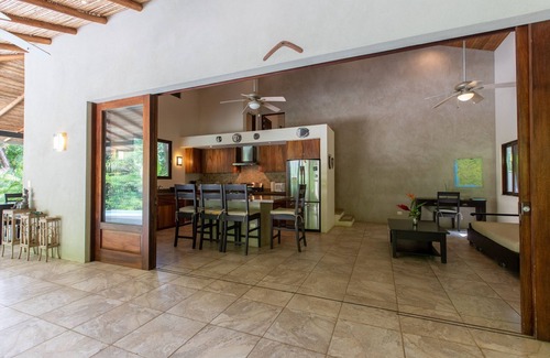 Garza Haus | CASA ESCONDIDA | SERENE RETREAT IN BLUE SPIRIT COMMUNITY
