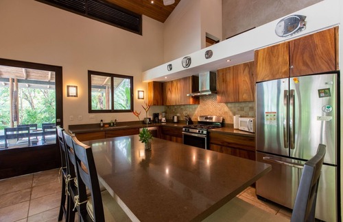 Garza Haus | CASA ESCONDIDA | SERENE RETREAT IN BLUE SPIRIT COMMUNITY