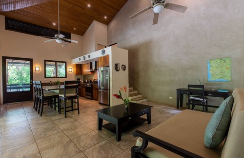 Garza Haus | CASA ESCONDIDA | SERENE RETREAT IN BLUE SPIRIT COMMUNITY