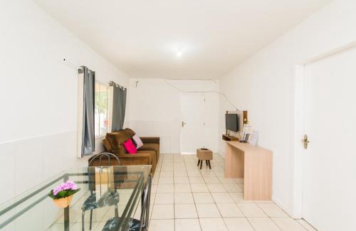 Palhoca Haus | Casa Espaçosa com quintal interno