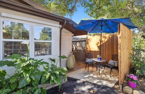 Mira Monte Wohnung | Casa Esquina: Cozy Studio in the Ojai Valley's “Mo Town”