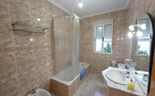 Torreorgaz Haus | casa familiar La Lunara