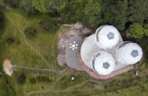Sesquile Haus | CASA GLAMPiNG GUATAVITA Familiar Cap Max 13 pers