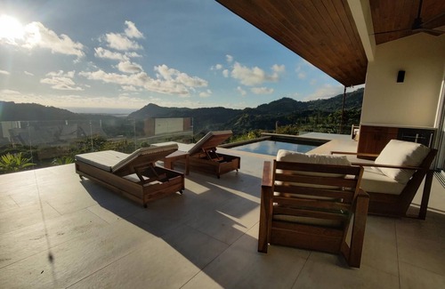 Tres Rios Villa | Casa Grande Del Mar in Puerto Cortés