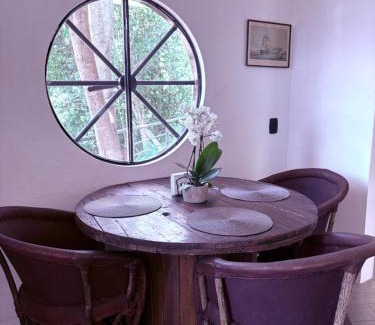 El Santuario Haus | Casa Guaria Morada