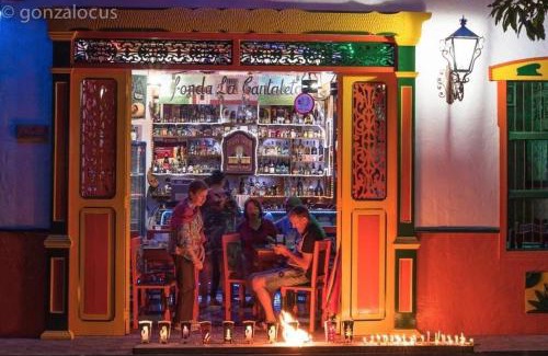 Quebrada Guadalejo Haus | Casa Guayaquil en el Parque Principal Cauca Viejo