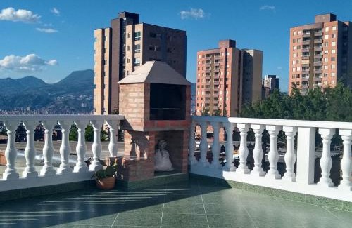 Los Naranjos Haus | Casa Hévenie, Amplia, familiar, cómoda y bien ubicada