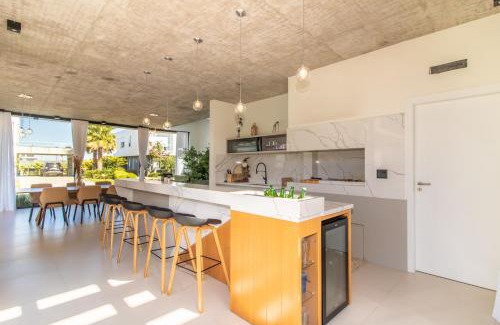 Osorio Haus | Casa incrível c/spa e praia artificial particular!