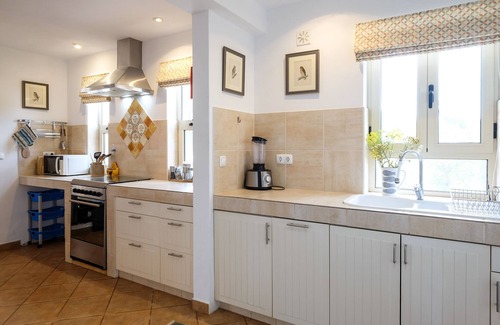 Fonte do Bispo Haus | Casa Ithaka, a Charming 2 bed Country House With Plunge Pool