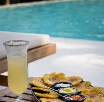 Quebrada Guadalejo Hotel | Casa Jacaranda Hotel Boutique by HMC -Cauca Viejo- Mayores de 14 años