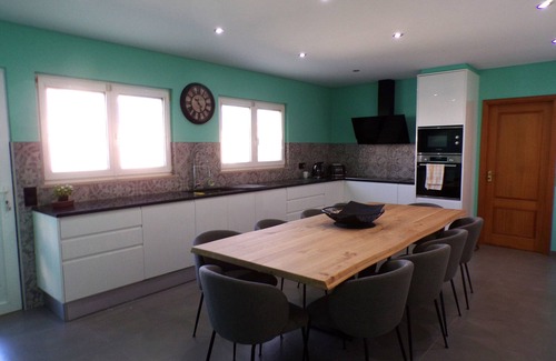 Vale de Parra Haus | Casa James - 5 bedroom, 6 bath Sleeps 10 - Modern Spacious Villa - Vale de Parra