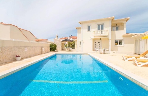 Vale de Parra Haus | Casa James - 5 bedroom, 6 bath Sleeps 10 - Modern Spacious Villa - Vale de Parra