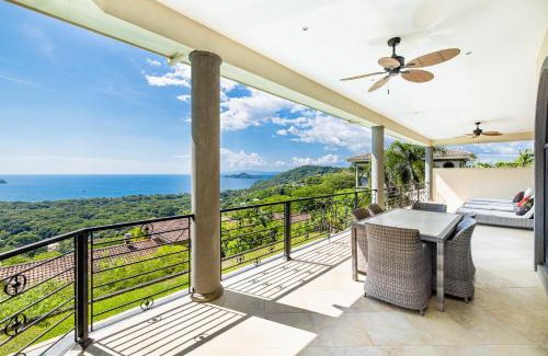 Playa Hermosa Haus | Casa La Cima - Alta Vista 9