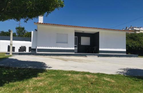 Esmoriz Haus | Casa la Grenadine