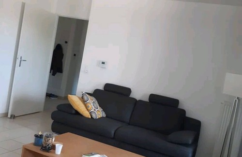 Decines-Charpieu Wohnung | Casa Lione - Appartement Moderne à Décines