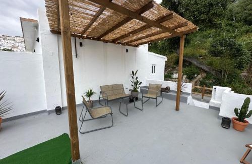 Alcala de los Gazules Wohnung | Casa Los Alcornocales - Terraza Chillout, Naturaleza y Comidas al Aire Libre