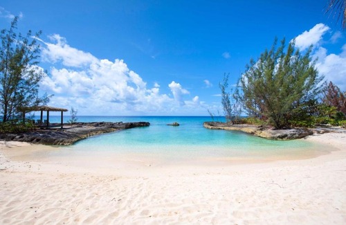 George Town Haus | Casa Luna 15 by Grand Cayman Villas & Condos
