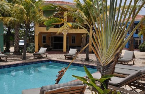 Hato Haus | Casa Makoshi Bonaire
