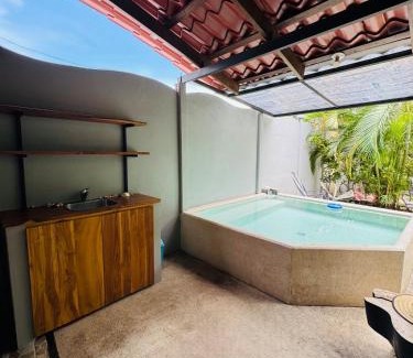 Paquera Haus | Casa Marañón con piscina Bioluminicencia Tortuga y Playa Quesera