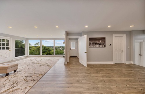 Suffern Haus | Casa Mattia 4BR Luxury Mountain Home