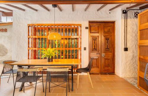 La Aguacatala Bed & Breakfast | Casa Medallo