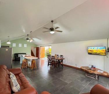 Puerto Jimenez Haus | Casa Miel Dulce Escapada en el Paraíso