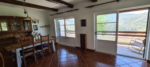 Seia Haus | Casa na Serra, Sabugueiro