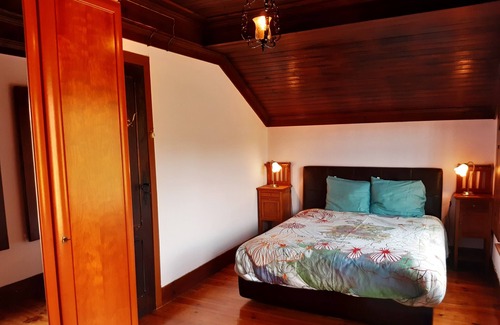 Tabua Haus | Casa num Jardim com Piscina no Lindo Centro Verde Perto do rio Alvo Comas Praias