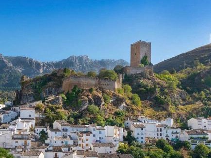 Cazorla Haus | Casa Paseo Del Sauce