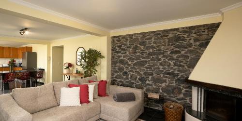 Prazeres Haus | Casa Pimenta in Fajã da Ovelha