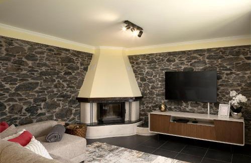 Prazeres Haus | Casa Pimenta in Fajã da Ovelha