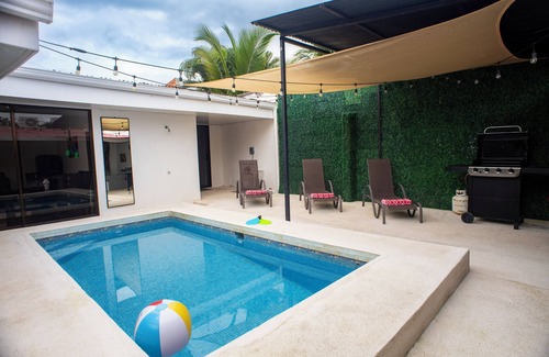 Barrio Santa Lucia Haus | Casa Plata | 1 Block away: Clubs, Restos & Beach